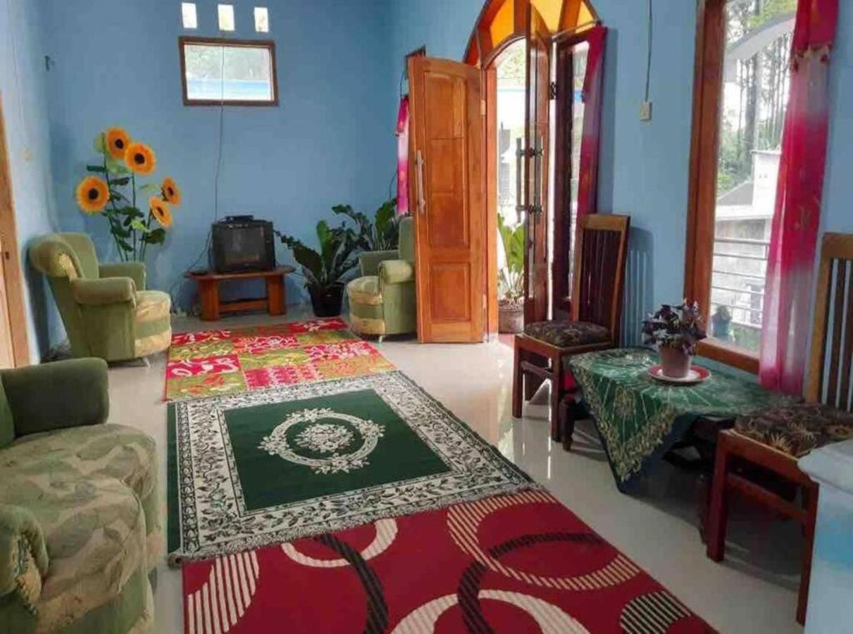 Express O 91370 Rumah Pemandangan Semeru Asli Lumajang ภายนอก รูปภาพ